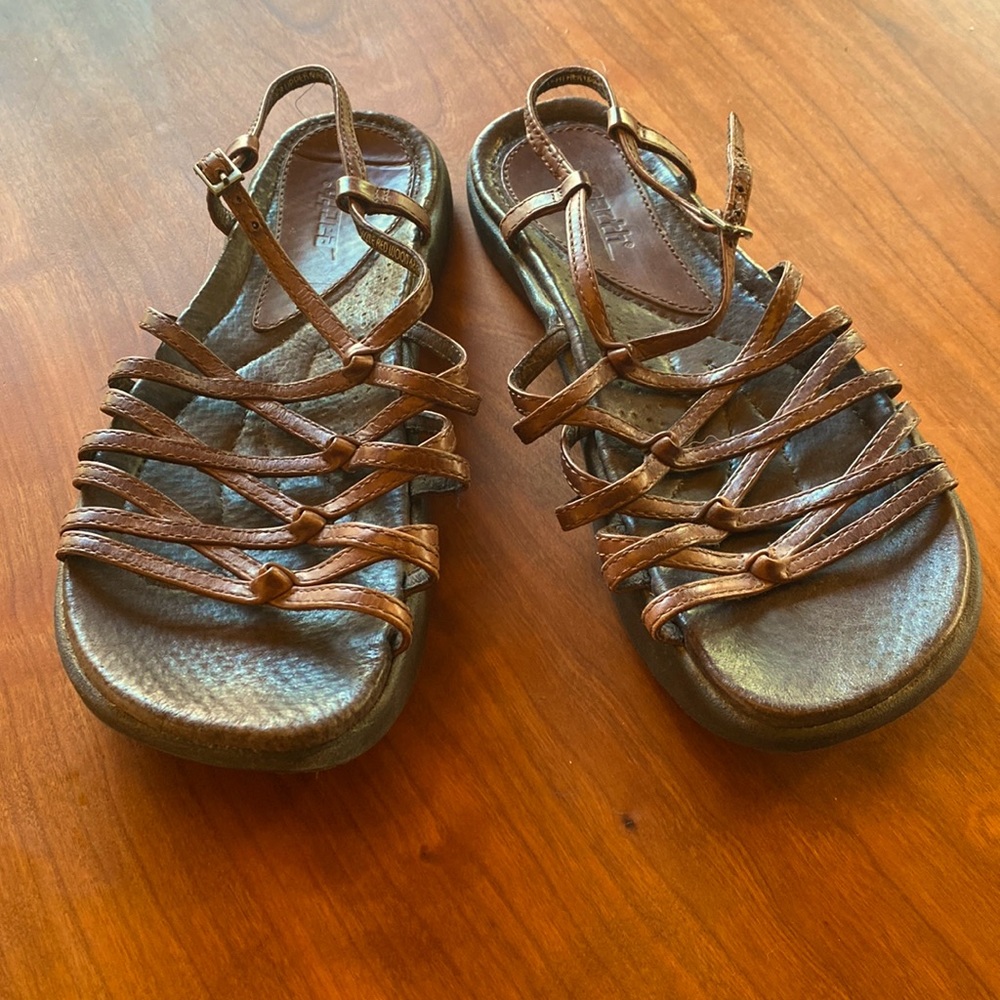 Earth Sizzle Redwood Sandals; Size 7 Women’s; Gently used